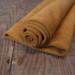 δέρμα κρούτα σουέτ μοσχάρι S20 κίτρινο mustard φυσικό σουέτ για τσάντες ρούχα και παπούτσια