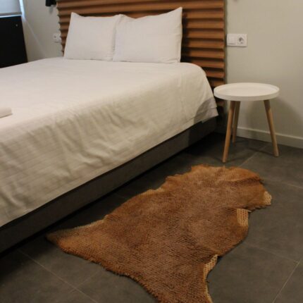 Honey Brown Lambskin Shearling Hide For Rugs & Decoration