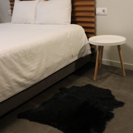 Black Lambskin Shearling Hide For Rugs & Decoration